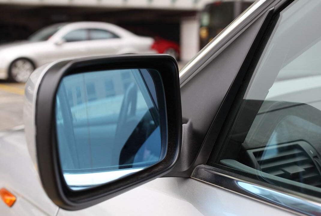 倒車鏡的正確使用，雨雪天氣如何正確使用倒車鏡？
